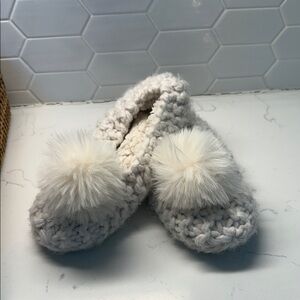 Cozy White Knit Slippers with Fluffy Pom Poms